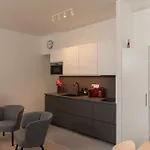 Apartmán New Spacious For 6 People, Direct Entrance Praha