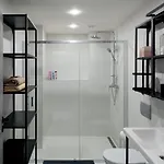 New Spacious For 6 People, Direct Entrance Apartmán *