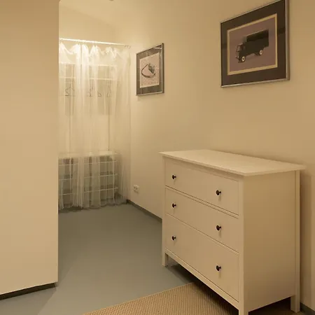 New Spacious For 6 People, Direct Entrance شقة