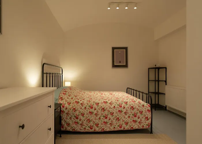 Appartement New Spacious For 6 People, Direct Entrance