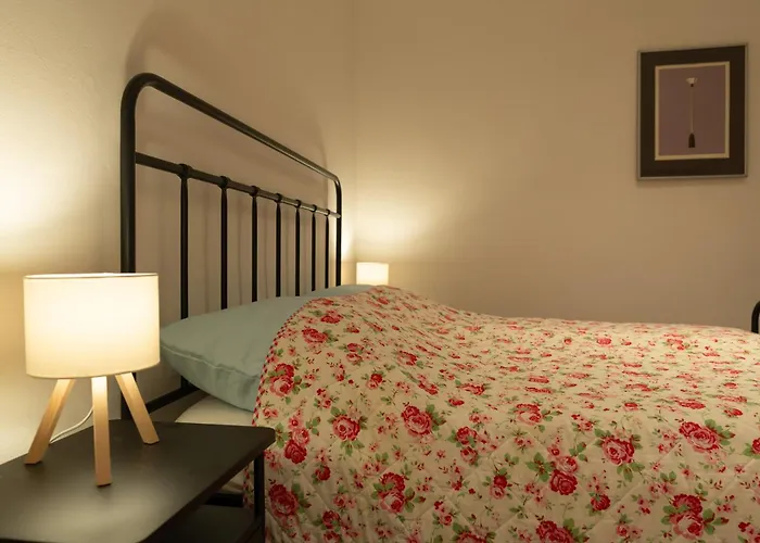New Spacious For 6 People, Direct Entrance * Prague