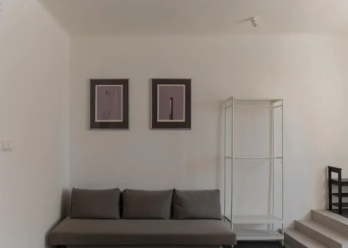 New Spacious For 6 People, Direct Entrance Prague