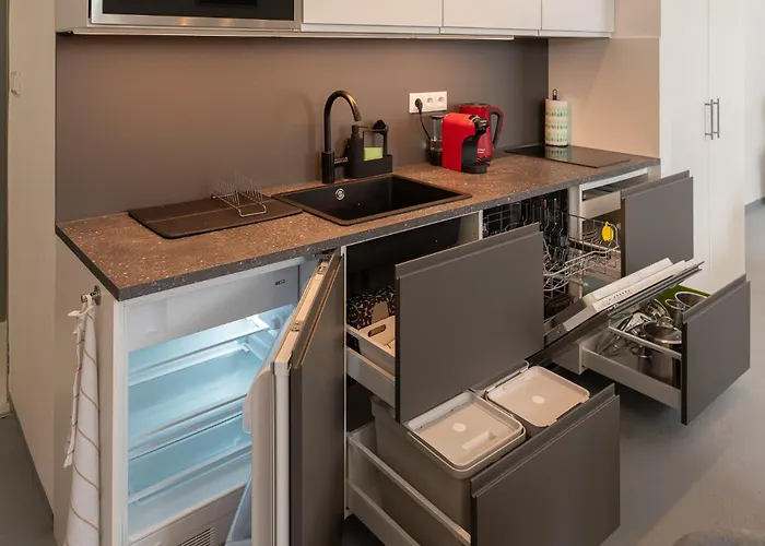 New Spacious For 6 People, Direct Entrance Appartement