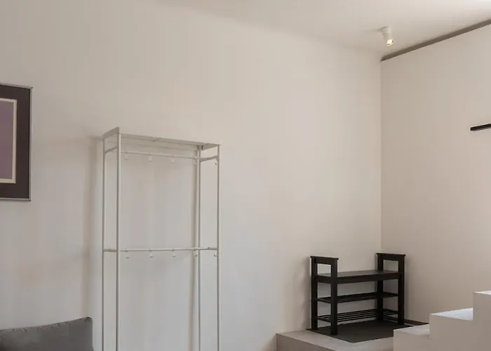 New Spacious For 6 People, Direct Entrance Prague