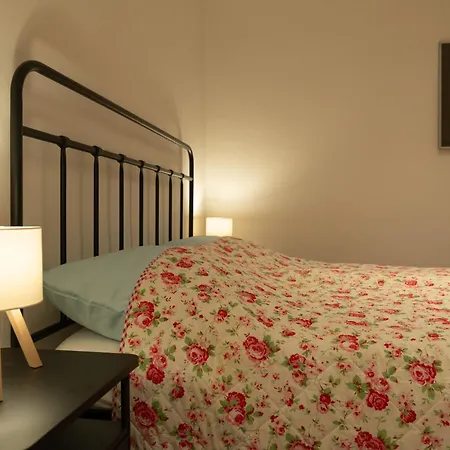 New Spacious For 6 People, Direct Entrance * Prag
