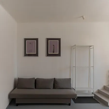 New Spacious For 6 People, Direct Entrance Prag